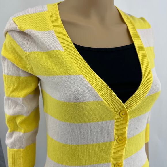 Derek Heart (L) Y2K Yellow Striped 3/4 Sleeve Button Up Cardigan Sweater Fitted - Picture 2 of 6